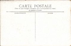 Vichy - Place Victor Hugo - et rue de Nimes - CPA 