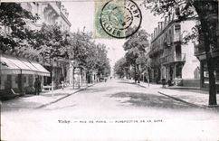 Vichy - Rue de Paris - Perspective de la Gare - CPA 