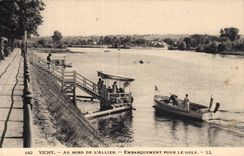 Vichy - Au Bord de L'Allier - Embarbarquement pour le Golf - sport - CPA 