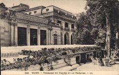 Vichy - Terrasse du Casino et le Theatre - CPA 
