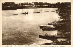 Vichy - Les Bords de l'Allier - Bateaux de Promenade et de Pecheurs - CPA 
