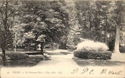 Vichy - Le Nouveau Parc - Une Allee - CPA 