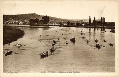 Vichy - Barques sur l'Allier - La Cigone - CPA 