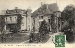 Vichy - la Maison de madame de Sevigne - CPA 