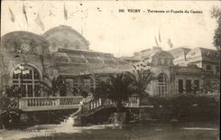 Vichy - Terrasses et Facade du Casino - CPA 