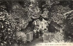 Vichy - Pont de Rochers au Parc des Celestins - CPA 