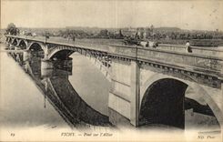 Vichy - Pont sut l'Allier - CPA 