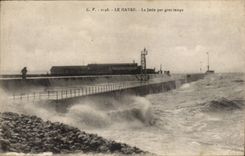 Le Havre - der Pier durch schweres Wetter - CPA