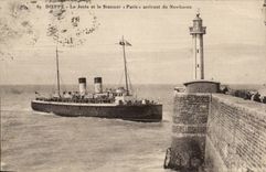 Dieppe CPA the pier and the steamer Paris arriving of Newhaven