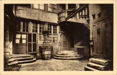 Rouen CPA interior Court of the 16th Street of the small safety