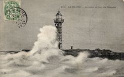Le Havre CPA the pier one day of storm (headlight lighthouse)