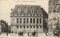 Troyes CPA the museum (Brissonnet house)