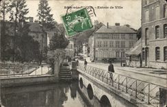 Bar on the Seine CPA Entering of city