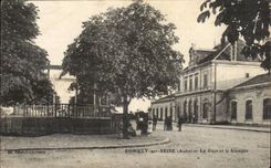 Romilly on the Seine CPA Train station and the kiosk