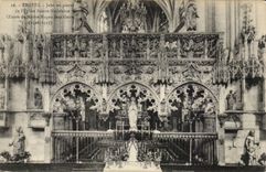 Troyes CPA Jube out of stone of the church Sainte Madeleine