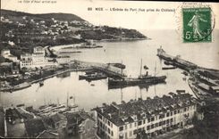 Nettes CPA Hereinkommen des Schlosses (gesehen vom Schloss)