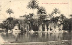 Nette CPA Kaskaden des allgemeinen Gartens