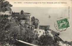 Nette CPA das Treppenhaus lesage und das Bellande ragen nah an dem Schloss hoch