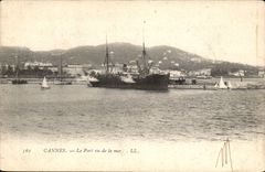 Cannes CPA the port seen of the sea
