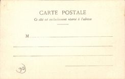 Cannes CPA Seen between the palm trees Boulevard of the Small cross