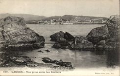 Cannes CPA Seen from between the rocks