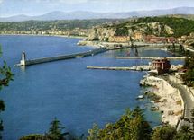 Nettes - genommenen EinfassungBaron ansehen - CPA