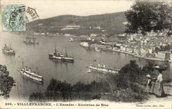 Villefranche CPA the squadron Surroundings of Nice (boats armours)