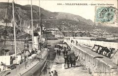 Villefranche CPA Quay Old woman