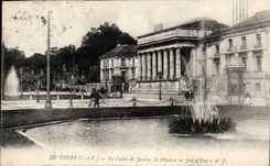 Tours CPA Le palais de justice la place les jets d'eau
