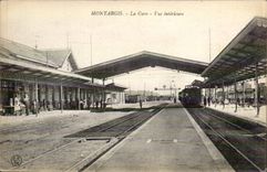 Montargis CPA Train station Seen interior (train)