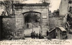 CPA Crepy in Valois Gate Sainte Agathe