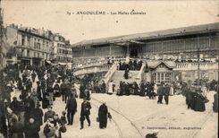 Angouleme CPA Les halles centrales TOP