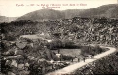 The Collar of the Man died in the Chaos of Tarasgasonne - CPA