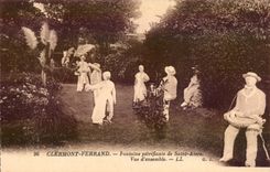 Clermont Ferrand - petrifying Fountain of Saint Aivre - CPA