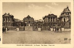 Versailles - Palate of Versailles - the Frontage - CPA