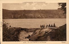 CPA Auvergne the lake Pavin and its outfall