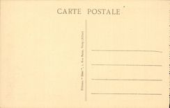 CPA Auvergne the lake Pavin and its outfall