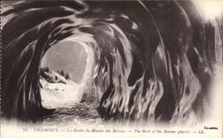 Chamonix CPA La grotte du glacier des Bossons 