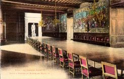 Pau - Castle Henri IV - Dining room and Statue CPA