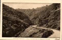 Auvergne - the Road in the Falls of Chauvigny CPA
