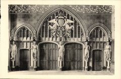 CPA Schloss des Pierrefonds Raumes von preuses die Heldenritter