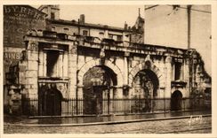 Nimes - das Gatter von Auguste - CPA