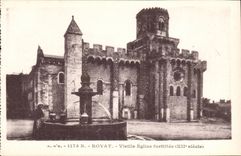 CPA Royat Old woman church fortifiee