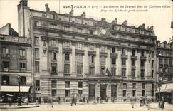 Paris - 1 - La Bourse du Travail - Rue du Chateau D'eau CPA 