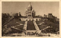 Paris - 14 - the Basilica Crowns Heart - CPA