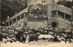 Auray - Forgiveness of Sainte Anne d' Auray - Scala Santa - during the office - CPA