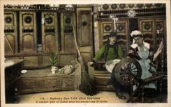 Folklore - Costume - Around Closed Beds - pure Love CPA