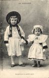 Folklore - Costumes - Children - In Brittany - Adorable children - CPA