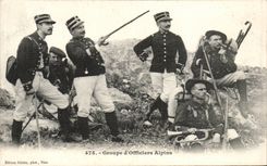 CPA Militaria gruppiert alpine Offiziere Uniforme Uniform