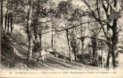 CPA Courcay Rochers au bord de l'Indre (emplacement du theatre de la nature)